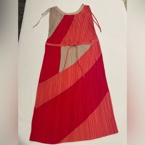 BCBG Maximara Pleated Shift Dress Size Medium